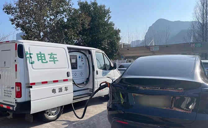 梁子湖区汽车搭电