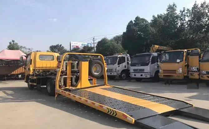 梁子湖区汽车中途维修案例